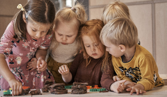 Varhaiskasvatuksen globaali kehittäjä HEI Schools valitsi ContractZenin